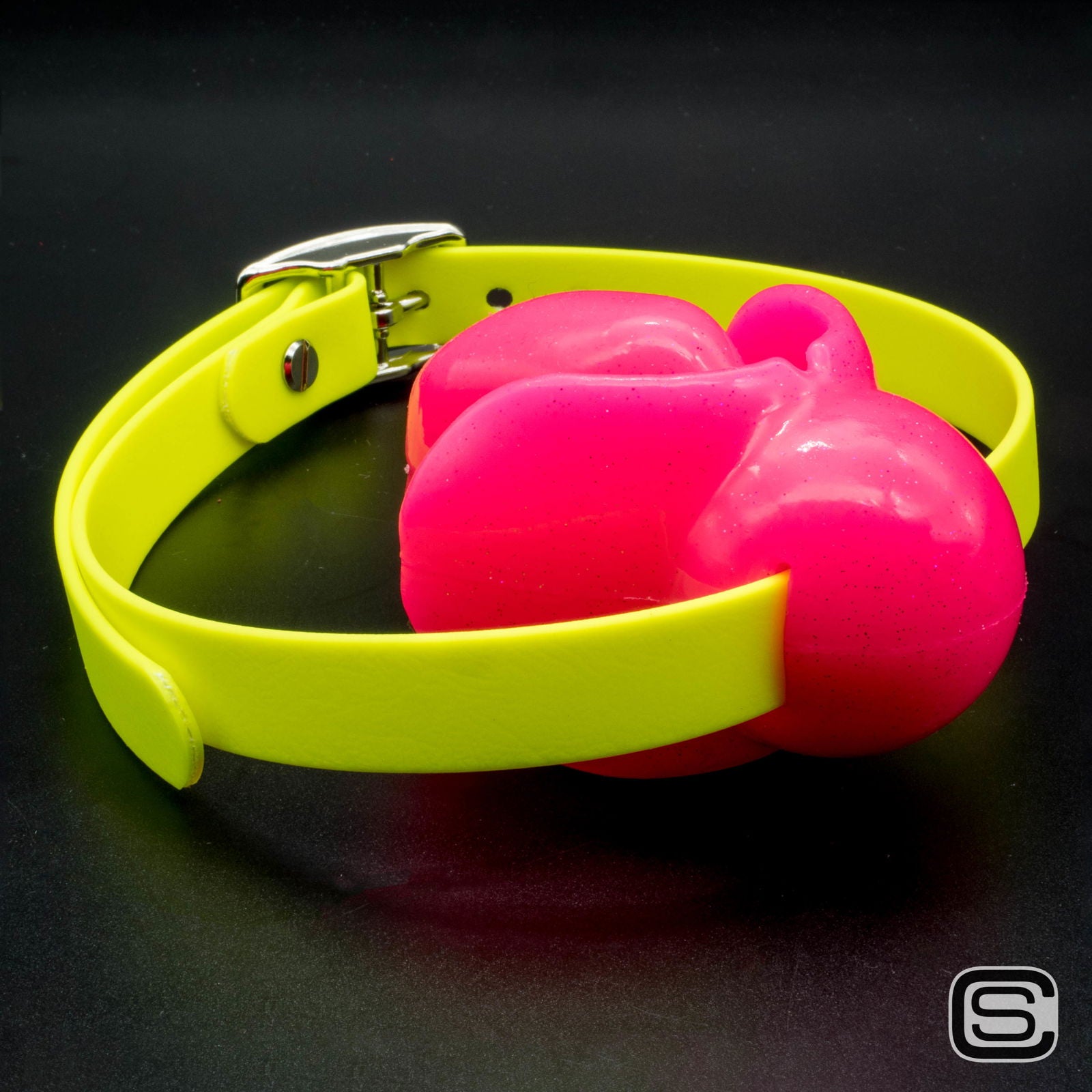 Ultra Restriktiver Ballknebel mit Riemen - silencilicone